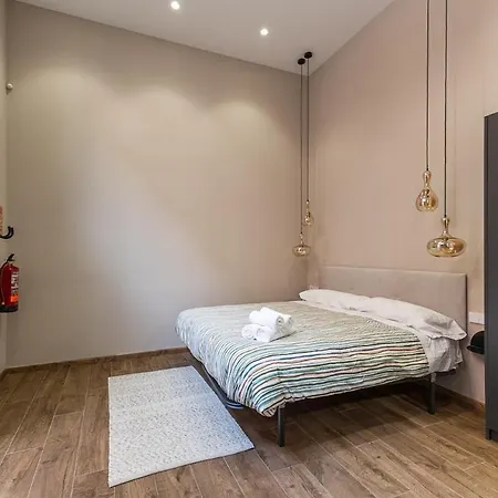 Premium By The Turia River 4 *