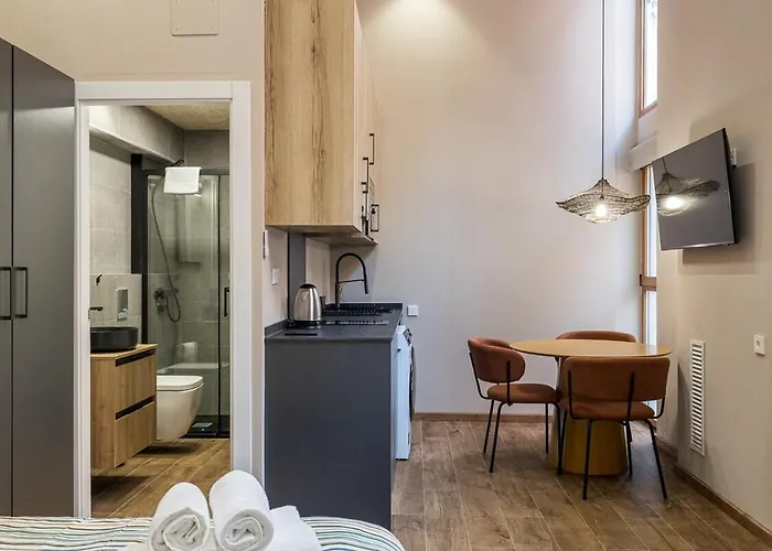 Premium By The Turia River 4