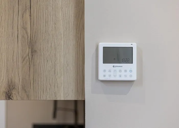 Premium By The Turia River 4 *